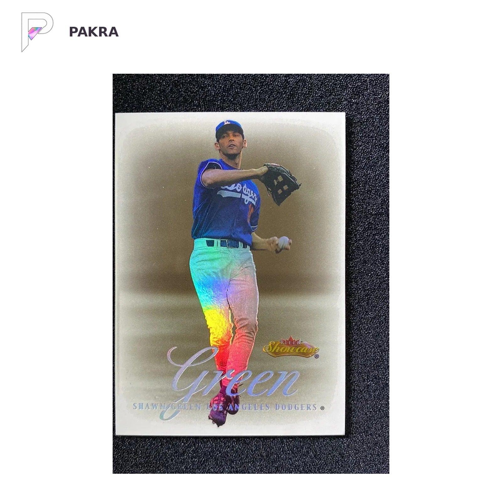 2000 Fleer Showcase Legacy Collection #82 Shawn Green 7/20 Dodgers shown on a white PAKRA background.