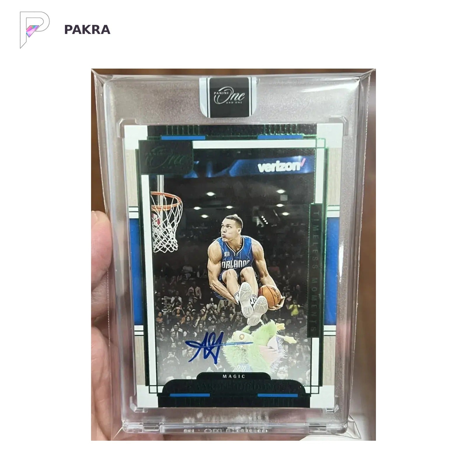 2023-24 panini one and one timeless moments Aaron Gordon auto Green 4/5 shown on a white PAKRA background.