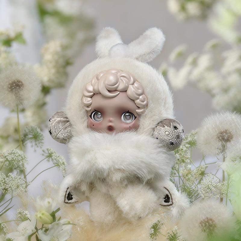 POP MART SKULLPANDA L'impressionnisme - Mist plush pendant in a floral display setting